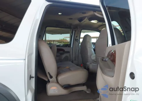 2001 Ford Excursion Limited из США, поврежденный, VIN 1FMSU43F11EA24554